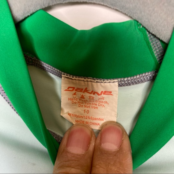 Girls Dakine Rash Guard - Picture 3 of 3